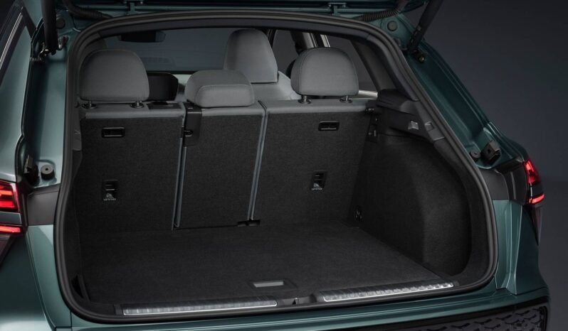 								Audi Q3 2026 Prestige S line 4dr SUV AWD w/45 TFSI (2.0L 4cyl Turbo 8A) full									