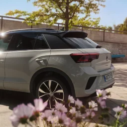 										Volkswagen T-ROC 2026 (1.5 Hybride) full									