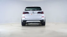 BMW X5 xDrive40i 2025 SIDI & PFI; Mild Hybrid Automatic (S8)